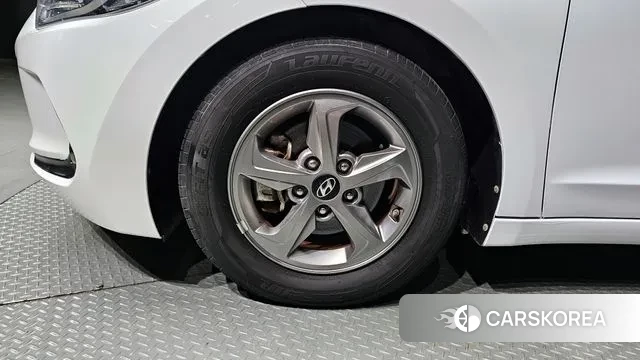 Hyundai Avante AD id 3145023 из Кореи 15