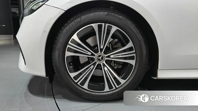 Mercedes-Benz E-Class W214 id 4767314 из Кореи 31