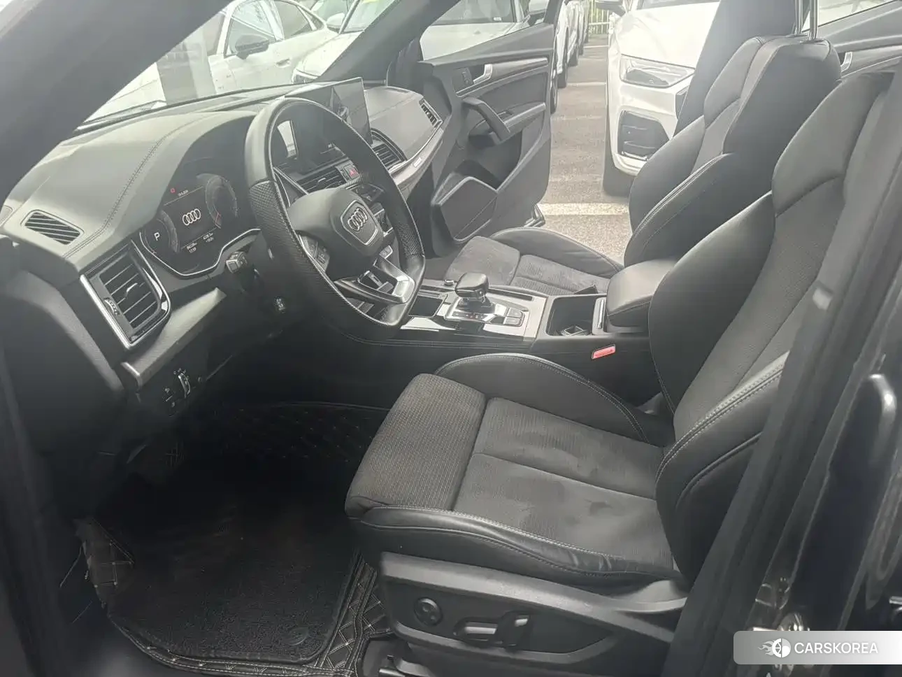 Audi Q5L 2022 Silver/gray из Китая, фото 5