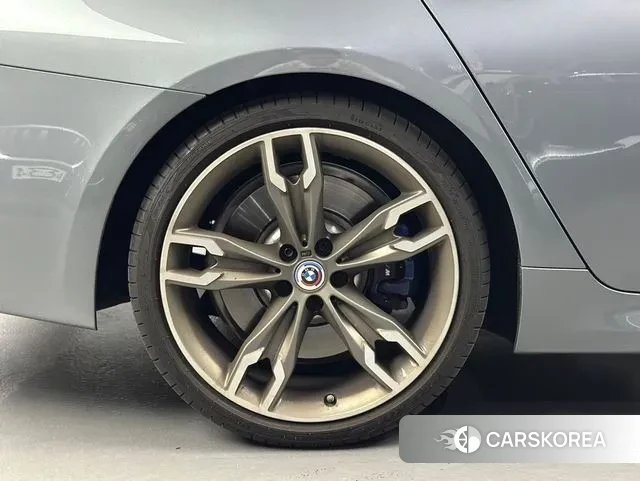 BMW 5 Series (G30) id 2939509 из Кореи 8