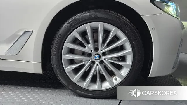 BMW 5 Series (G30) id 3453759 из Кореи 15