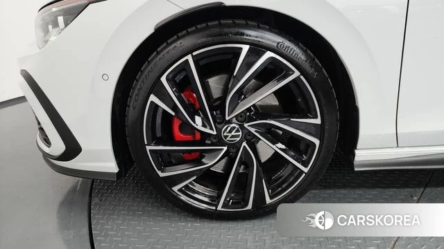 Volkswagen Golf 8th Generation id 3909824 из Кореи 15