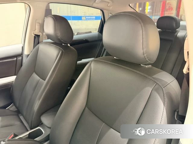 Nissan Xuan Yi id 4359247 из Китая 13