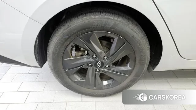 Hyundai Avante Hybrid (CN7) id 3044153 из Кореи 15