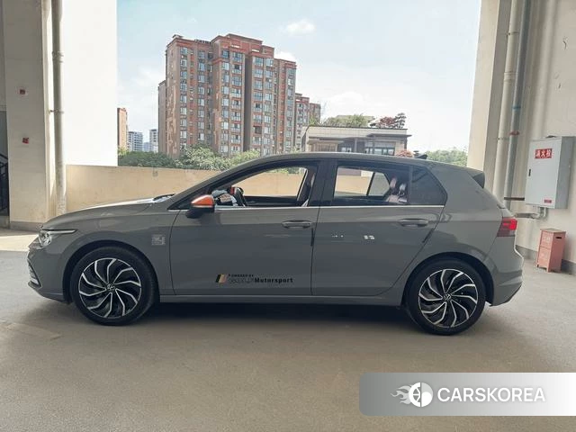 Volkswagen Golf 2023 Темно-серый из Китая, фото 5