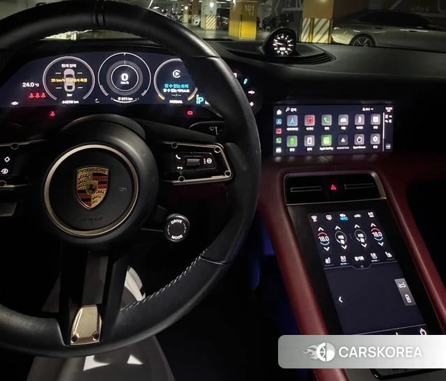Porsche Taycan 2021 Серебристо-серый из Кореи, фото 5
