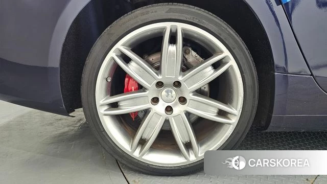 Maserati Quattroporte id 4638337 из Кореи 31