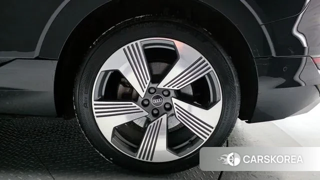 Audi e-Tron id 3597619 из Кореи 15