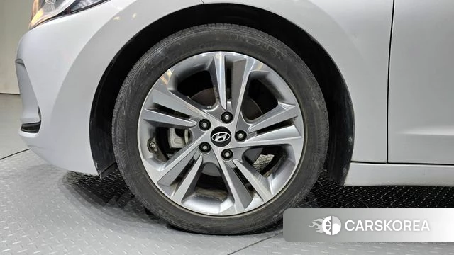 Hyundai Avante AD id 3814385 из Кореи 15