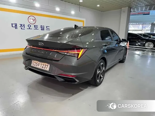 Hyundai Avante (CN7) id 3335377 из Кореи 15