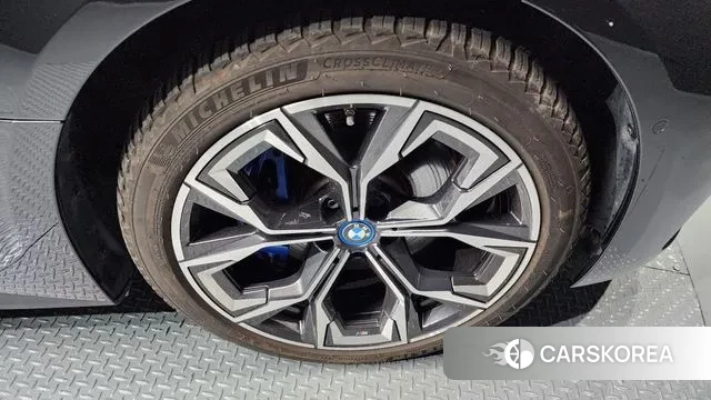 BMW i4 id 3058725 из Кореи 15