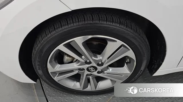 Hyundai Avante AD id 3319847 из Кореи 15