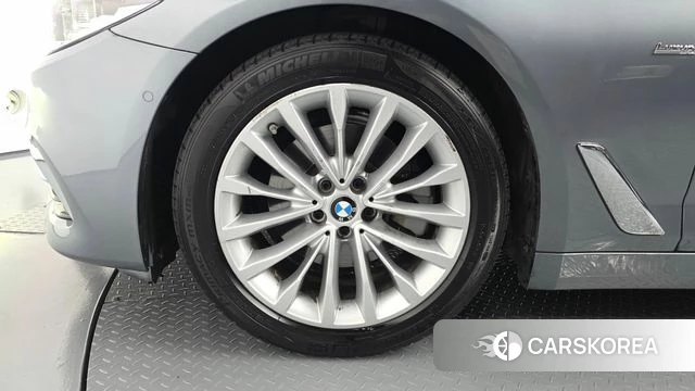 BMW 5 Series (G30) id 3861679 из Кореи 15