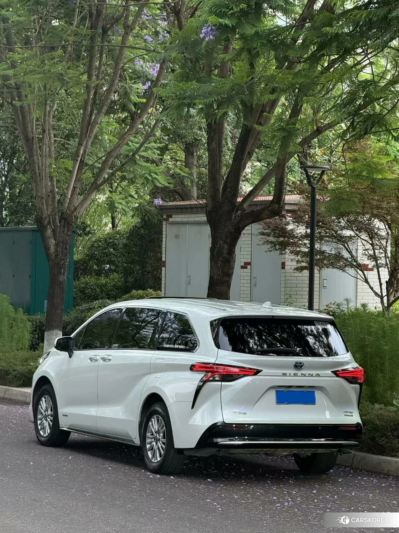 Toyota Saina 2021 Белый из Китая, фото 5