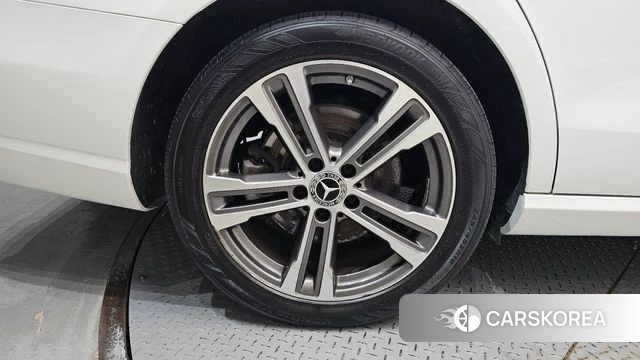 Mercedes-Benz E-Class W213 id 4636879 из Кореи 28