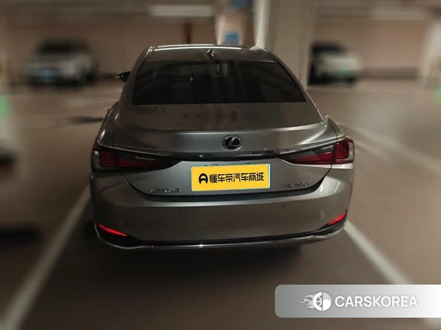 Lexus ES 2021 Серебристо-серый из Китая, фото 5