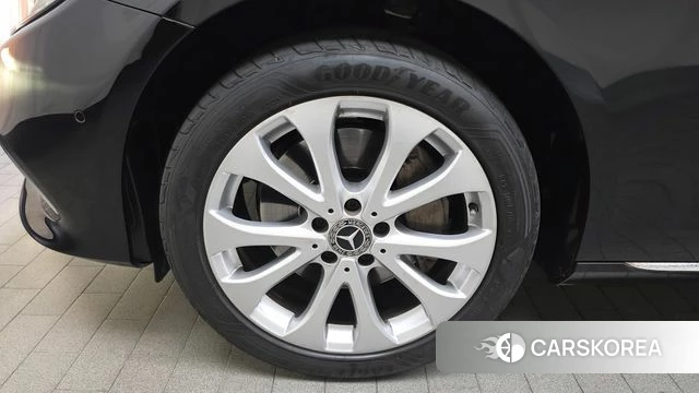 Mercedes-Benz E-Class W213 id 3893728 из Кореи 15