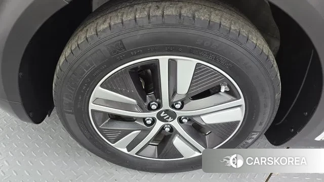 Kia The New Niro id 3282817 из Кореи 15