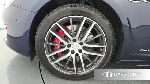 Maserati Ghibli id 4677424 из Кореи 29