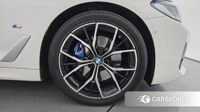 BMW 5 Series (G30) id 3701567 из Кореи 15