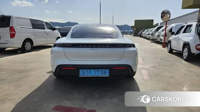 Porsche Taycan id 3477685 из Кореи 12