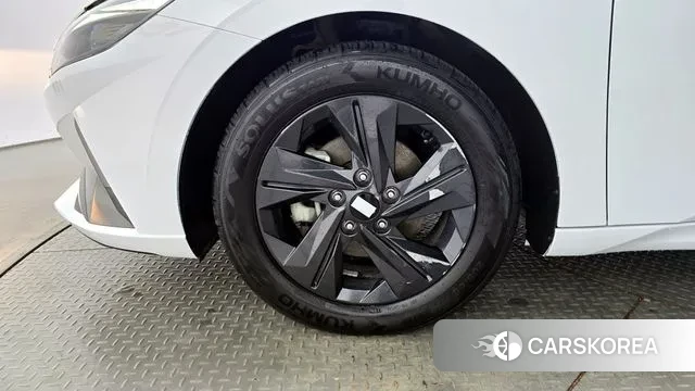 Hyundai Avante Hybrid (CN7) id 3148429 из Кореи 15