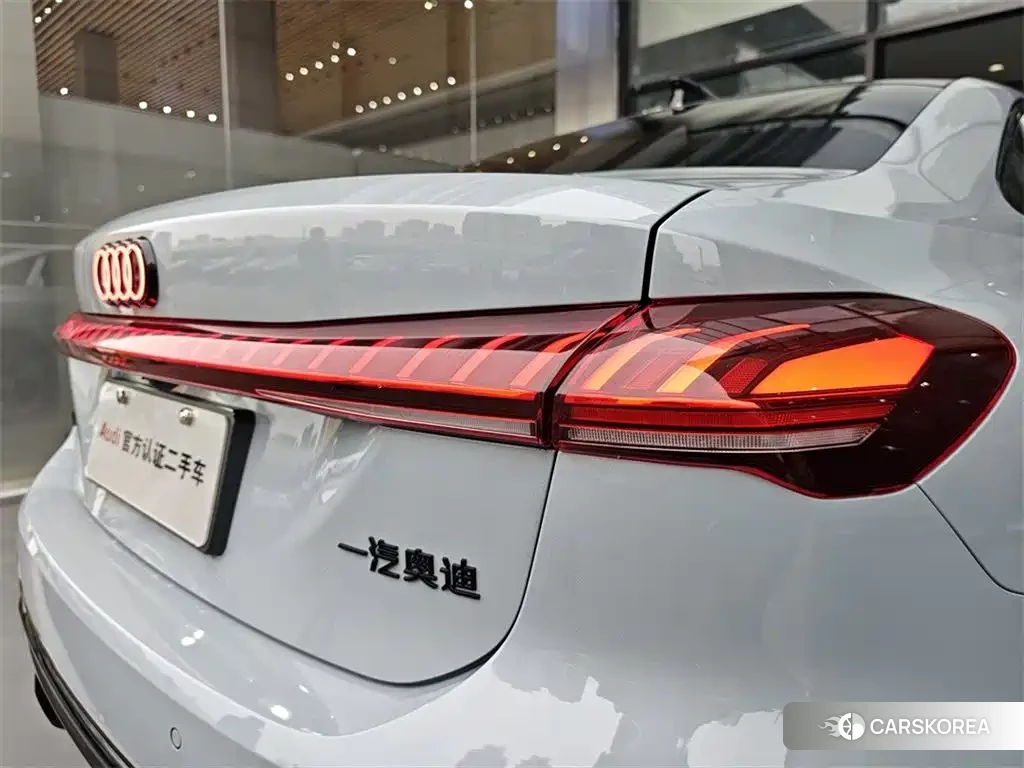 Audi A5L id 4514223 из Китая 11