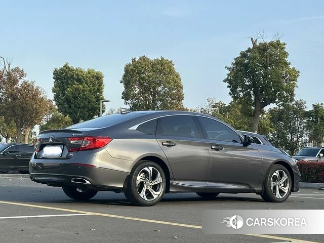 Honda Accord id 4273155 из Китая 10