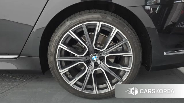 BMW 7 Series (G11) id 3885745 из Кореи 15