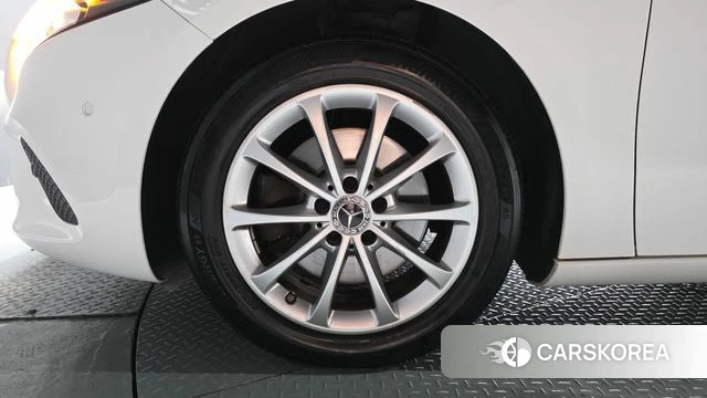 Mercedes-Benz A-Class W177 id 4543068 из Кореи 31