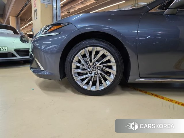 Lexus ES300h 7th generation id 4634960 из Кореи 13