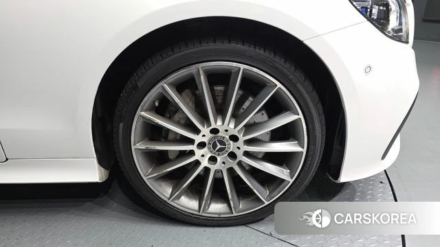 Mercedes-Benz E-Class W213 id 4317048 из Кореи 27