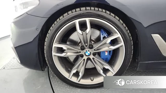 BMW 5 Series (G30) id 3531297 из Кореи 15