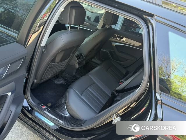 Audi A6 (import) 2022 Черный из Китая, фото 5