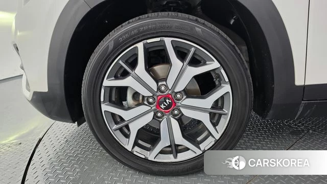 Kia Seltos id 4713009 из Кореи 26