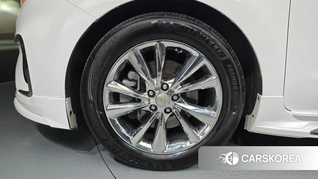 Kia The New Carnival id 4331472 из Кореи 27