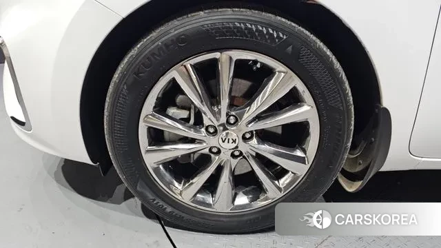 Kia The New Carnival id 3703732 из Кореи 15