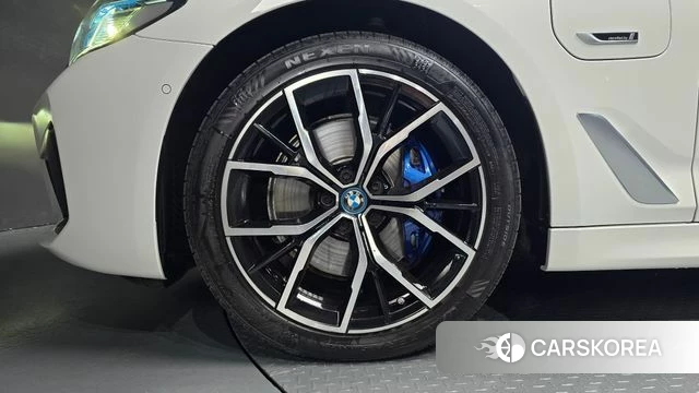 BMW 5 Series (G30) id 4855002 из Кореи 15