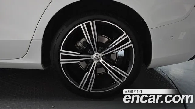 Volvo S60 3rd generation id 2880664 из Кореи 15