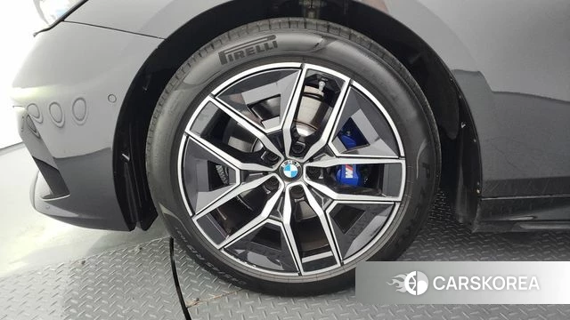 BMW 5 Series (G60) id 4421543 из Кореи 30