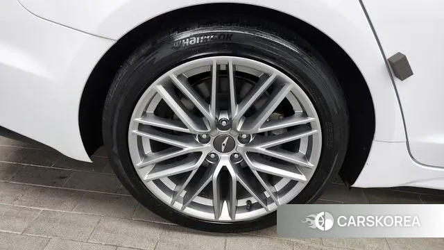 Genesis G70 id 3677415 из Кореи 15