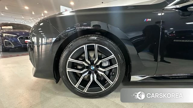 BMW 7 Series (G70) id 3933845 из Кореи 15