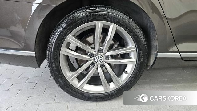 Volkswagen Passat GT (B8) id 4596182 из Кореи 26