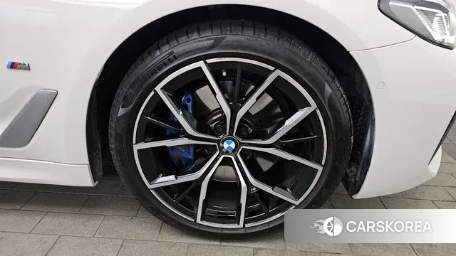 BMW 5 Series (G30) id 3675937 из Кореи 15