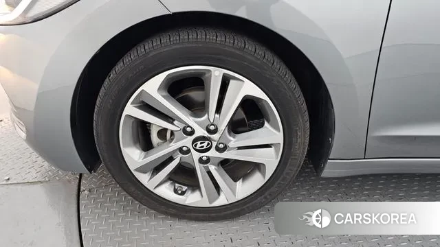 Hyundai Avante AD id 3510286 из Кореи 15