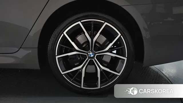 BMW 5 Series (G30) id 2994548 из Кореи 15