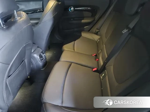 Mini Cooper Clubman 2023 Черный из Кореи, фото 5