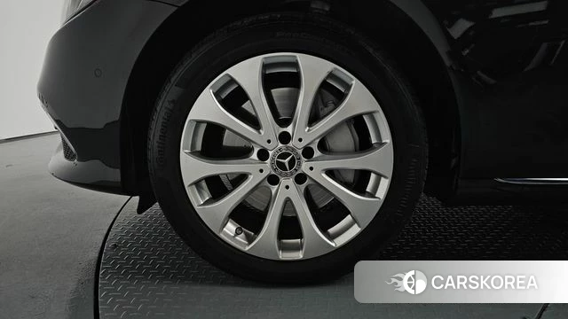 Mercedes-Benz E-Class W213 id 4574389 из Кореи 32