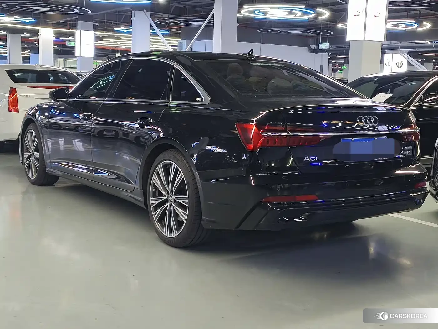 Audi A6L id 4545753 из Китая 14