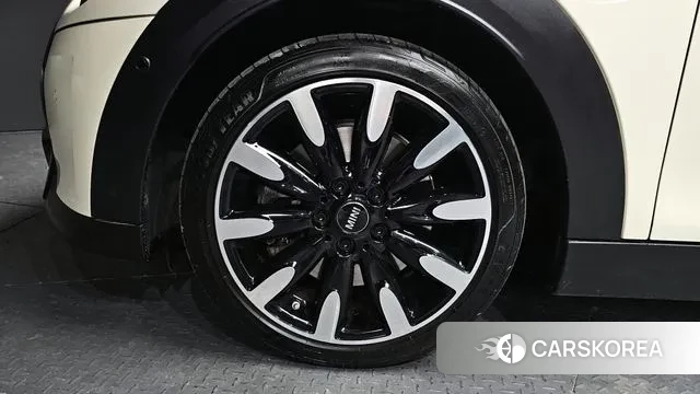 Mini Cooper S id 3722299 из Кореи 15